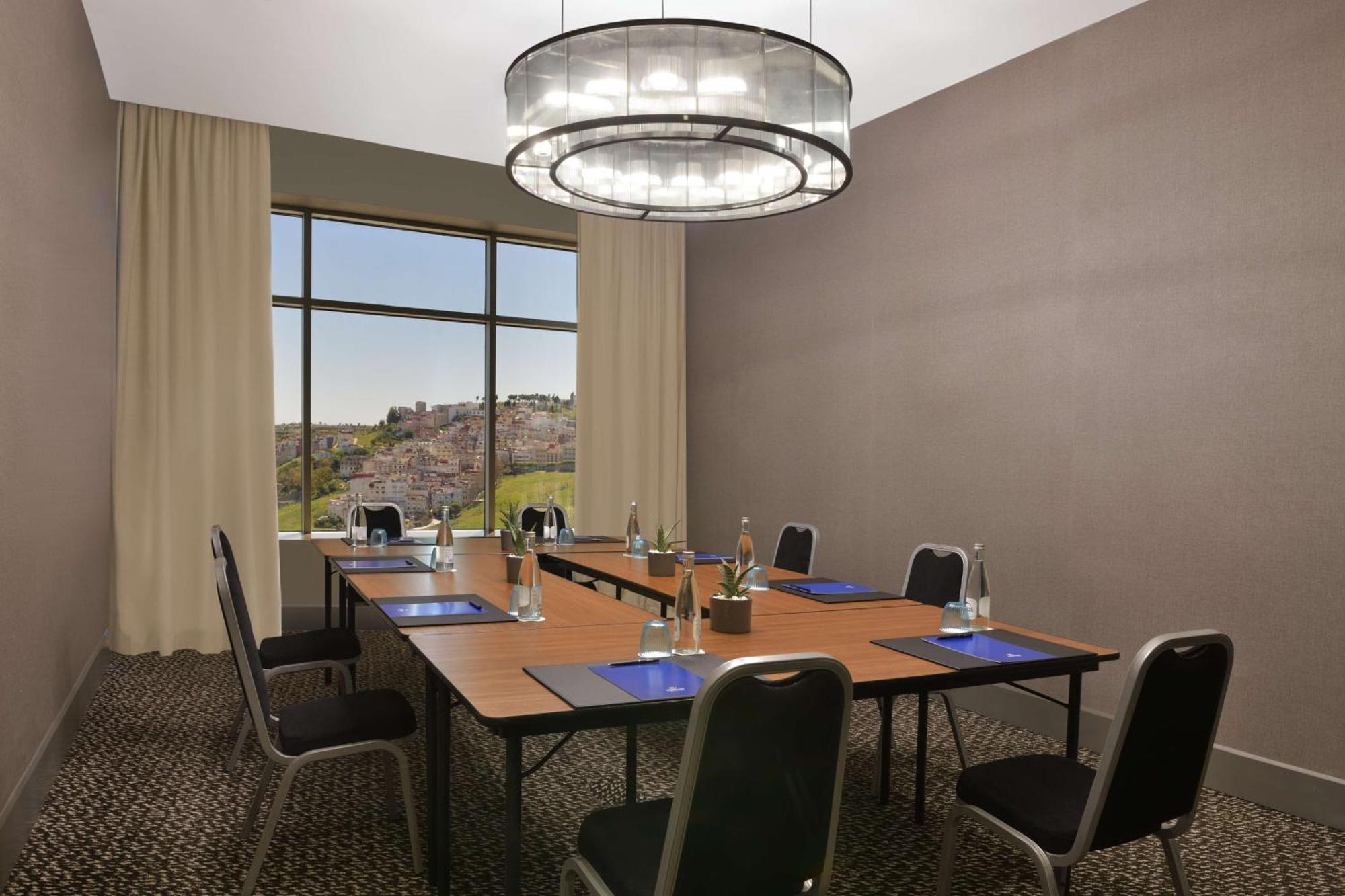 Hilton Tanger City Center Dış mekan fotoğraf A typical boardroom